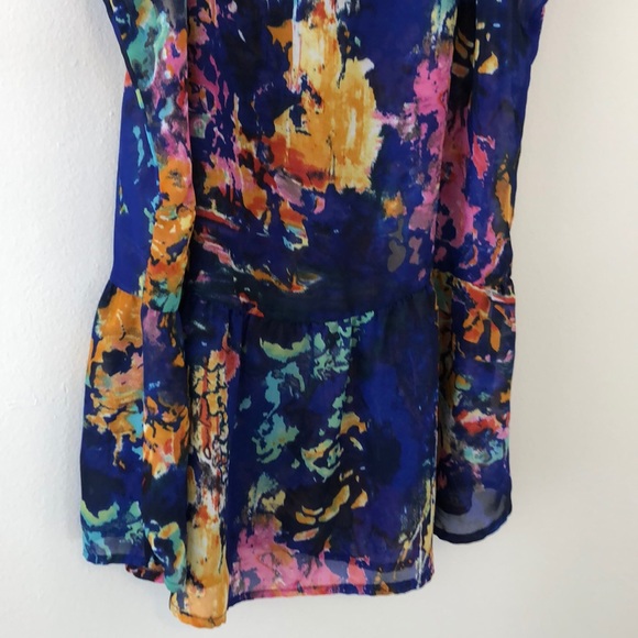 Blue tank with flowers - Picture 5 of 5